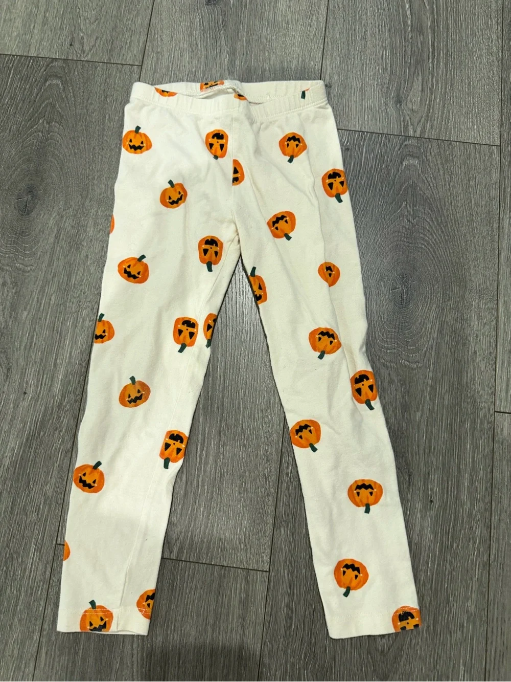 Old navy pumpkin leggings size 4T